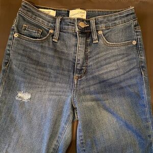 High Rise Slim Straight jeans with a slight flare at the bottom! Size 00/24